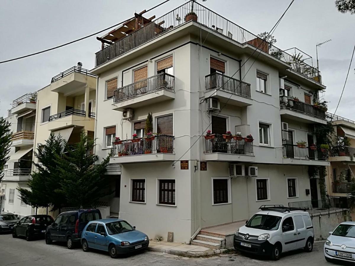 Spacious Apartment Near Acropolis With Roof Garden Atenas Exterior foto