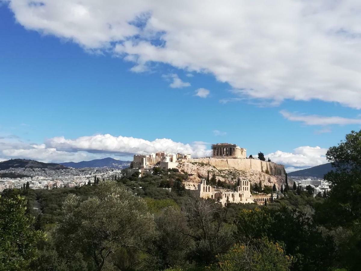 Spacious Apartment Near Acropolis With Roof Garden Atenas Exterior foto